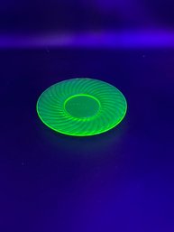 Vintage Green Uranium / Vaseline Glass Anchor Hocking Spiral Plate