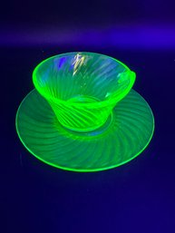 Vintage Green Uranium / Vaseline Glass Anchor Hocking Spiral Coffee Cup And Saucer