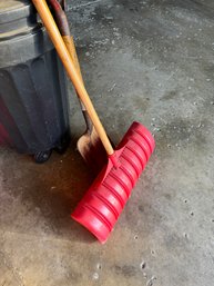 Shovel Lot -.snow Shovel And Garden Shovel