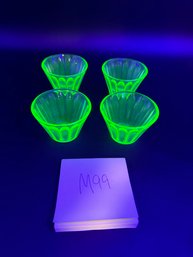 Lot Of Four Glowing Uranium Glass Hazel Atlas Small Custard Cup Bowls