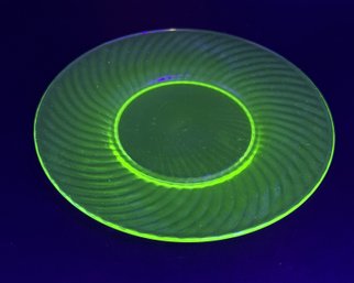 Vintage 8 Uranium Glass Plate