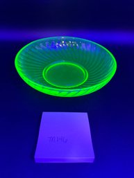 Vintage Uranium Glass Bowl - 8 3/8 Inch Across Top