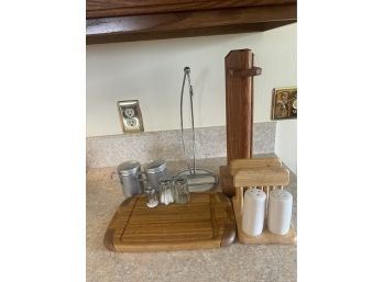 Kitchen Lot / Wood Items, Paper Towel Holder, Salt And Pepper Shakers& MORE