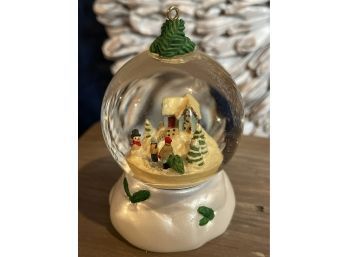 2002 Christmas Hallmark Small Snow Globe