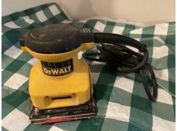 Dewalt Palm Grip Sander