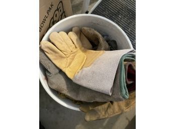 Bucket Lot - Gloves