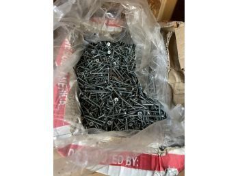 Box Lot Of Darts Self Drilling Screws