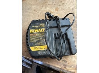 Dewalt DW0245 Charger