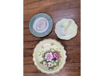 Plate Lot Of Three - Serveware