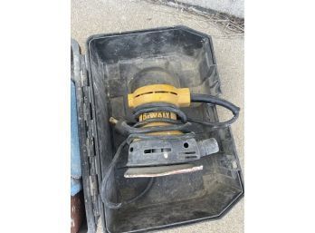 Dewalt Random Orbit Sander In Case