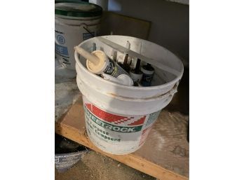 Bucket Lot - Caulk