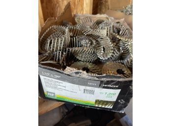 Lot Of Nails For Nailgun 1-1/4 Inch X 120 Inch