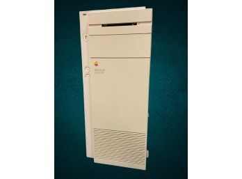 Macintosh Quadra 950 Tower