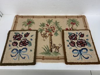 Whimsical Hooked Rug   Plus Pr Of Hooked Table Mats