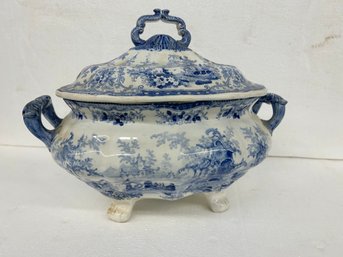 Staffordshire Soup Tureen - 9x13.5