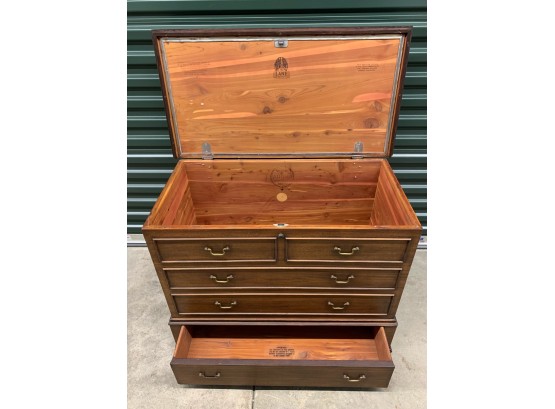 Small Lane Cedar Chest - 18x24x36 Inches Tall