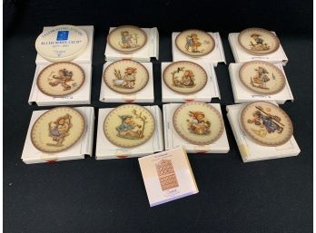 12 Hummel Mini Plates