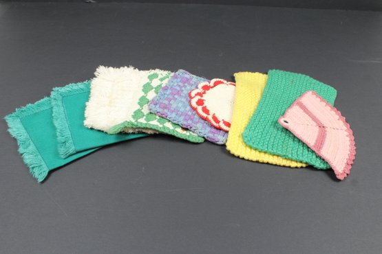 Lot Of 9 Vintage Hot Pad Holders Pot Holders Knitted, Crocheted
