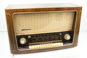 Vintage Grundig Type 5060A Tabletop Tube Radio