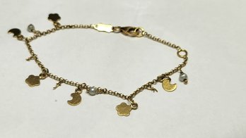 18k Charm Bracelet 6 Inches 2.5 Grams