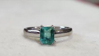 18k White Gold .86 Colombian Emerald Ring AA Size 7