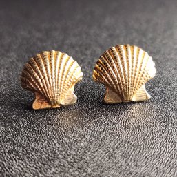 Kabana 14k Seashell Earrings 4.45 Grams