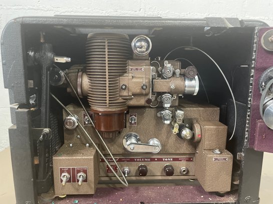 BELL & Howell  No. 179 Filmosound Amp  Projector - 8 Ohm AlNiCo 6' Speaker - 1940's/1950's Made In USA