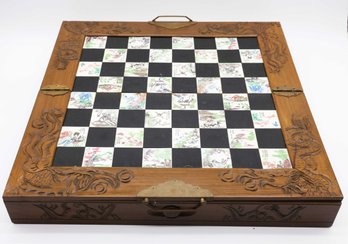 VINTAGE ANTIQUE CHESS SET IN WOOD BOX CARVED ASIAN CHINESE