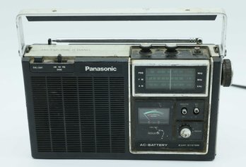 Panasonic  FM - AM  Radio  MODEL RF-1060 - Tested