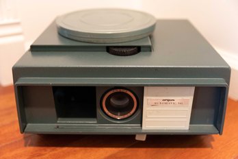 VINTAGE ARGUS AUTOMATIC 541 SLIDE PROJECTOR