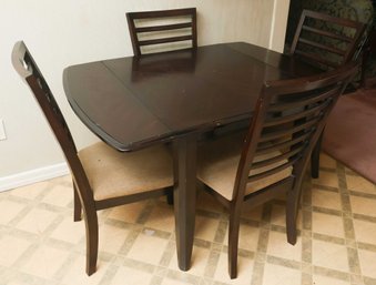 Raymour & Flanigan Chace Extendable Dining Set - 4 Chairs