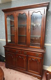 Thomasville China Cabinet - Lights Work