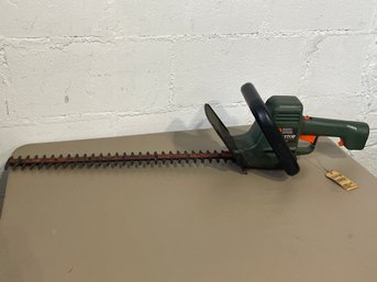 Black & Decker Autostop 22' Blade Hedge Trimmer