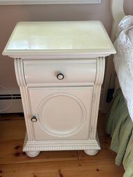 LEXINGTON WHITE NIGHTSTAND