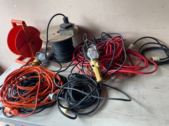 Large Lot If Extention Cords W/ Pair Of Work Lights