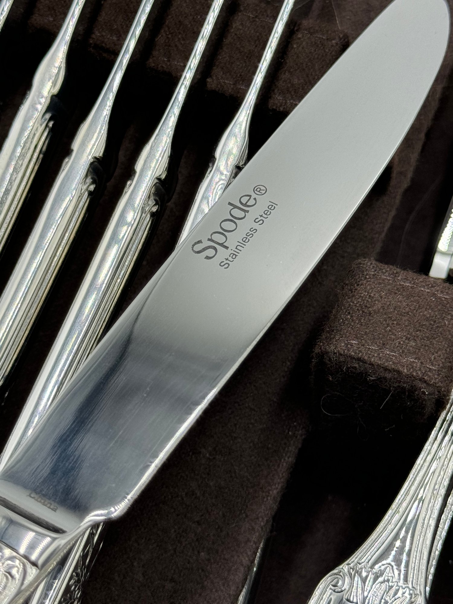 Item 612 Spode Stainless Steel Silverware Set In Box, Reed & Barton