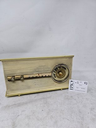Lot 93 Vintage Admiral 8-Transistor Table Radio, Model 561, Chassis 8S1, Battery Powered