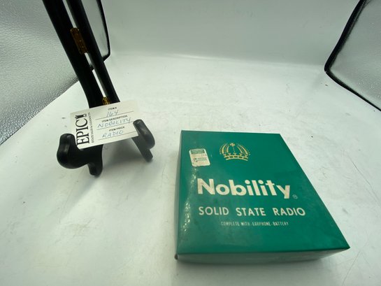Lot 164 Vintage Nobility Solid State Vintage Transistor AM Radio Made In Hong Kong