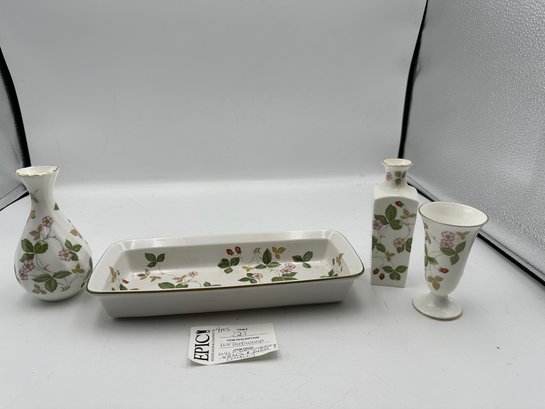 Lot 227  4 Pcs. Rare Vintage Wedgwood 'Wild Strawberry' Small Dish And Decorative Vase Collectible
