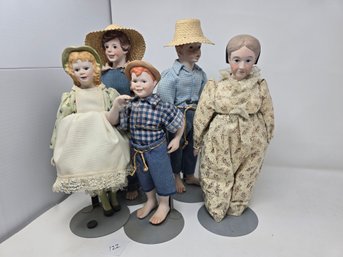 Lot 122 Family Of 5 Porcelain Dolls