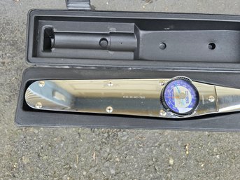 Lot 182 CDI Torque Wrench 4ft 600lb Micro Adjustable