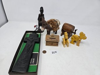 Lot 224 Wooden Miniatures Hand Carved African Sculpture And Penal Replica