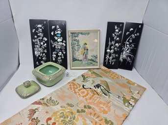 Lot 127Vintage Japanese Decors, Vase And Kimono
