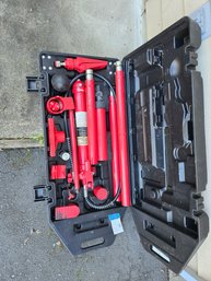 Lot 140   Pittsburgh Heavy Duty Hydraulic Equipment Kit