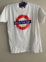 MIND THE GAPE Short-Sleeve Unisex T-Shirt