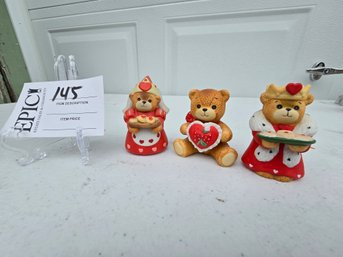 Lot 145 Lucy & Me Lucy Rigg Collectible Bears
