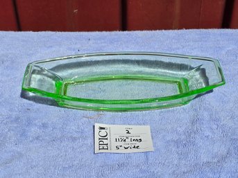 Lot 2 VINTAGE CAMBRIDGE GREEN URANIUM GLASS SERVING TRAY 11 1/4' X 5'