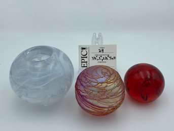 Lot 29 Glass Eye Studio Glass Sphere Paper Weight Set Of 3