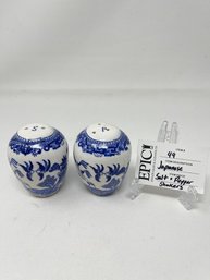 Lot 49 1930's BLUE WILLOW Ginger Jar SALT AND PEPPER SHAKER Made In Japan