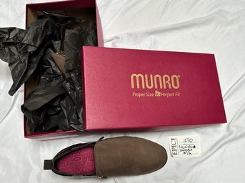 Lot 210 Munro Kit Comfort Loafers Shoes Brown Nubuck Embossed Patent Womens 8 1/2M